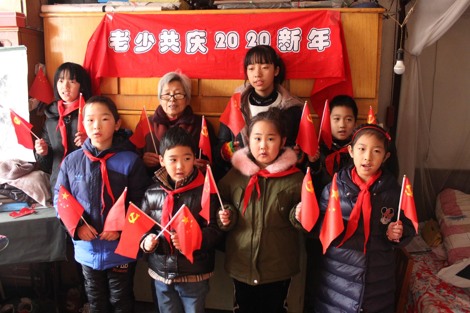 老少共同欢庆2020新年.JPG