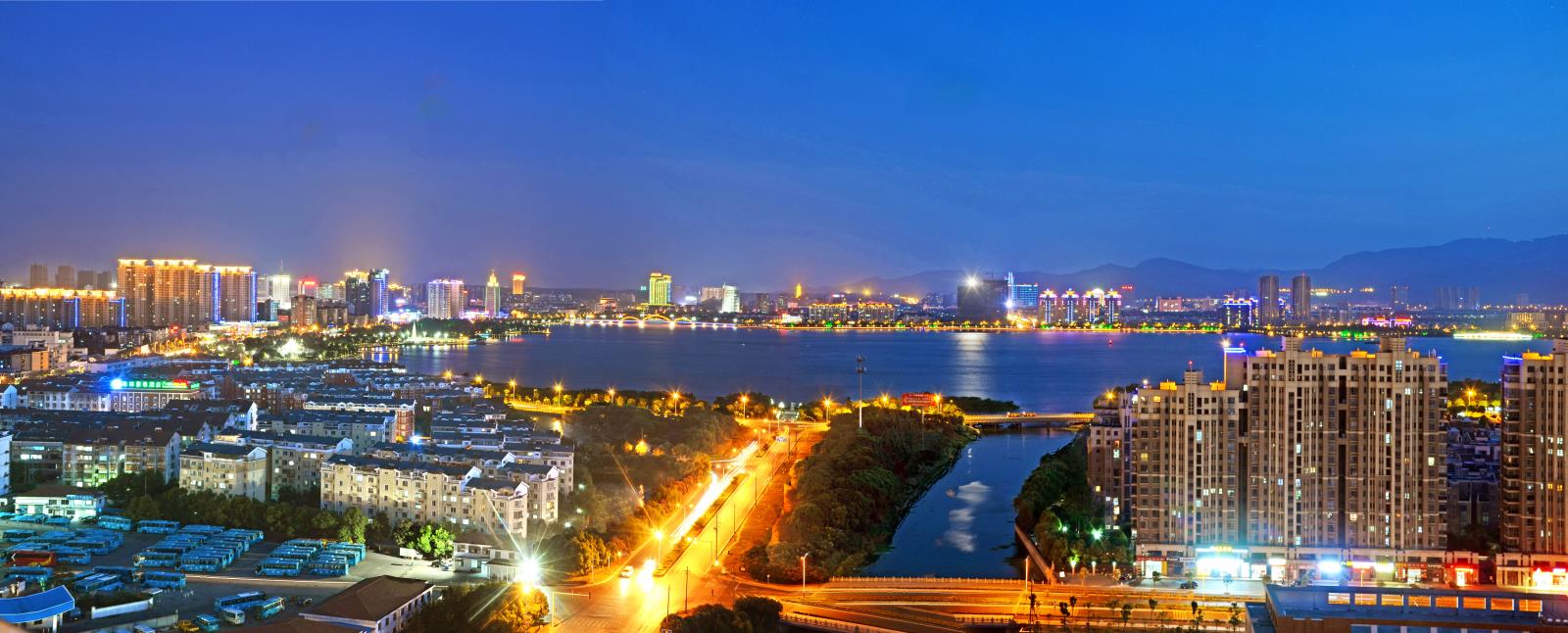 《团氿夜景》  蒋元生 摄.jpg