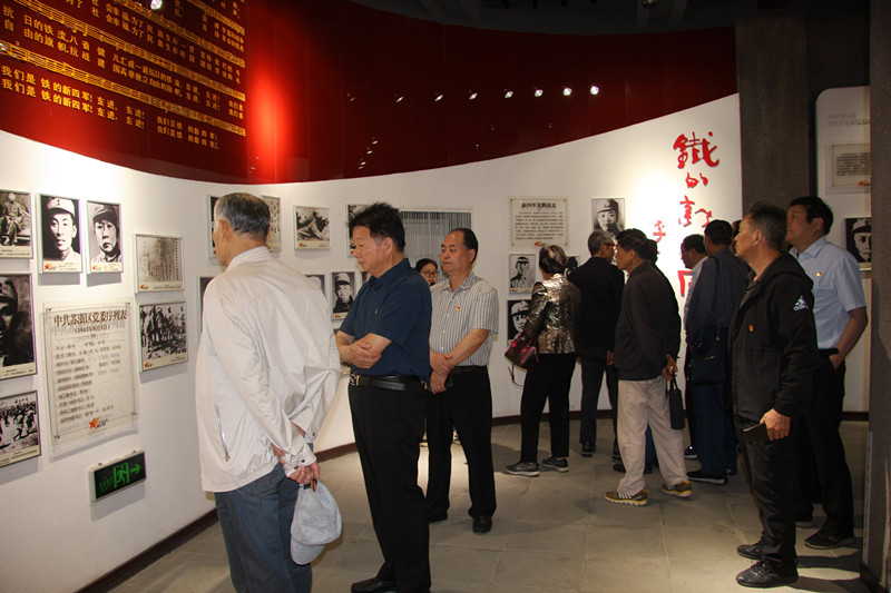 【图为】一个个血与火的战斗场景与人文 记载真实可信。（宋立群摄影）.jpg